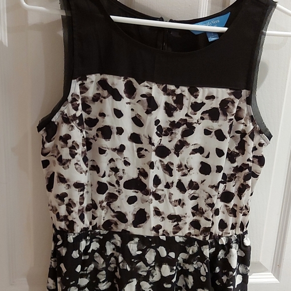 NWOT, Simply Vera By Vera Wang Sleeveless Dress - Picture 3 of 8